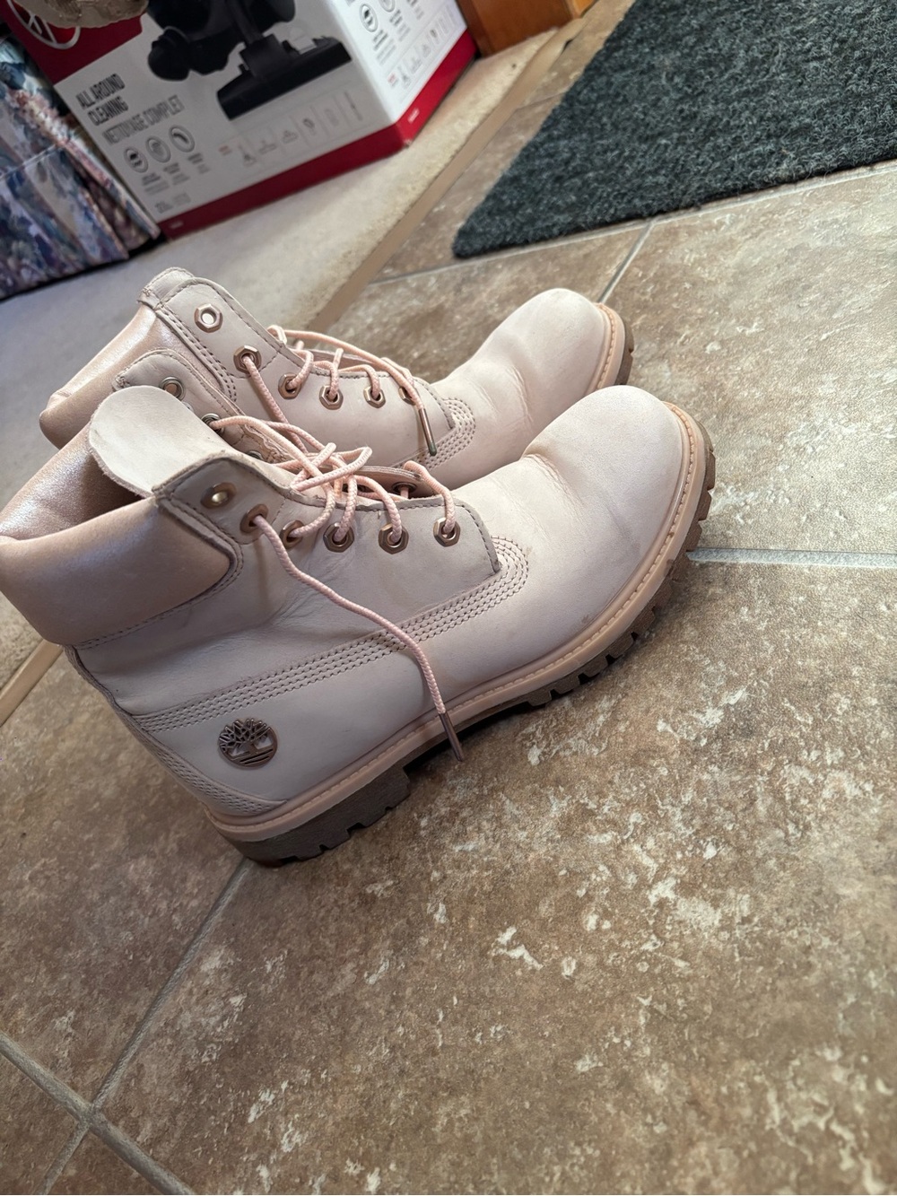 Timberland Women's Light Pink Lace-Up Leather Boots